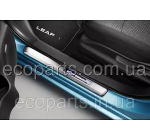 Накладки на пороги с подсветкой для Nissan Leaf (10-17)